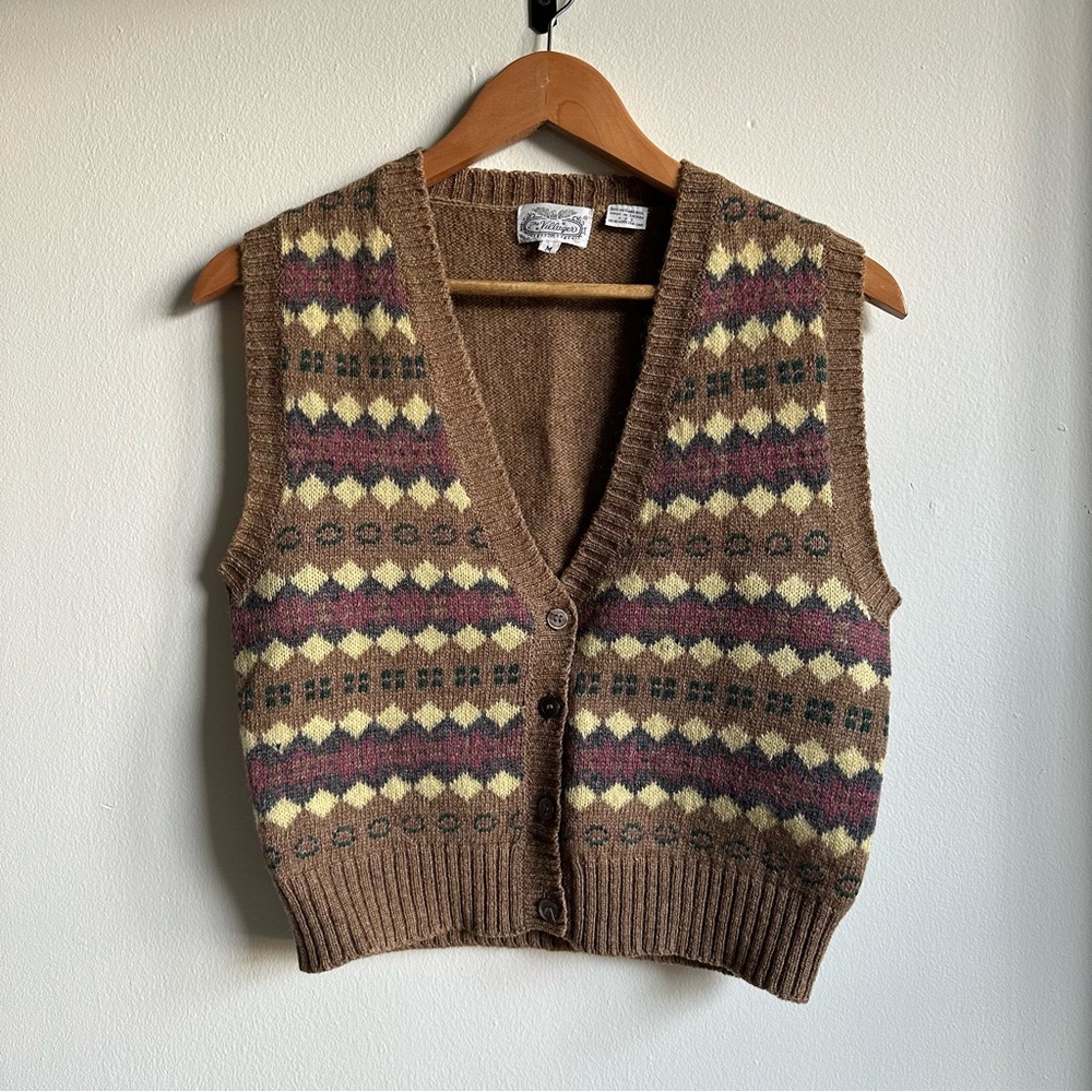 Villager Brown Knit Vest with Geometric Pattern